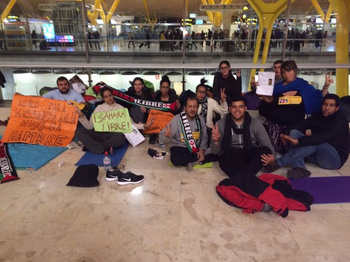 Huelga de hambre en Barajas para pedir asilo para Hassana Aalia