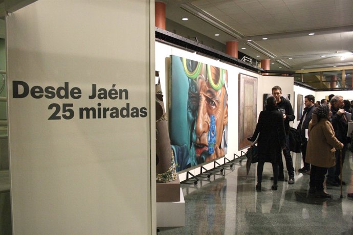 Inauguración de la exposición 'Desde Jaén 25 miradas', organizada por la UJA.