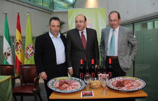 Presentación de las Jornadas del Vino, Jamón y Chacinas de Huétor Vega