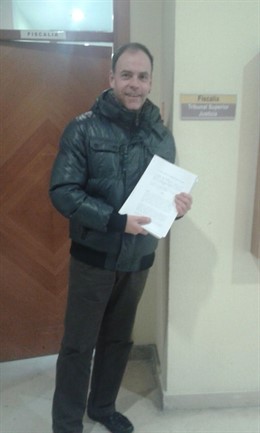 Abad lleva la documentación a la Fiscalía