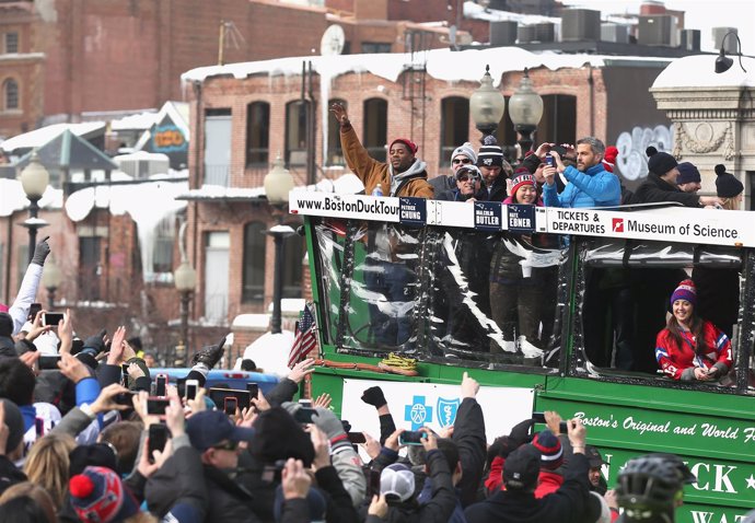 Gran recibimiento en Boston a los Patriots tras su triunfo en la Super Bowl