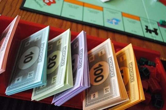 Dinero del Monopoly