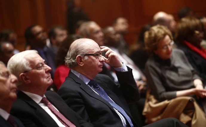 Jorge Fernández Díaz en la presentación de Vanguardia Dossier