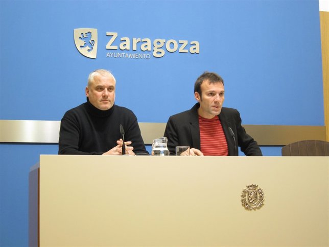 José Ángel Miramón y Pablo Muñoz (IU) este jueves en el Ayuntamiento