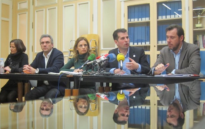 Tudanca tras la reunión con los trabajadores del Ayuntamiento de Valladolid