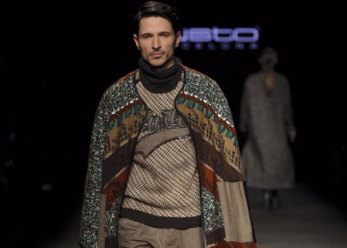 Custo barcelona desfile andrés velencoso 