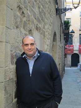 El Periodista Y Escritor Xavier Bosch