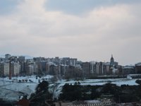 Bilbao esparce casi 110.000 kilos de sal para garantizar el buen estado de la vía y espacios públicos