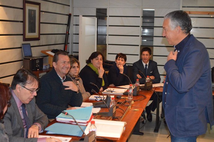 Nuevo concejal del PP toma posesión en el pleno del Ayto de Punta Umbría. 