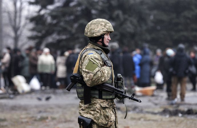 Un soldado ucraniano en Debaltseve