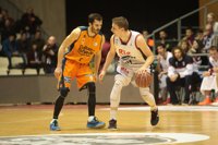 El Valencia Basket triunfa en Santiago
