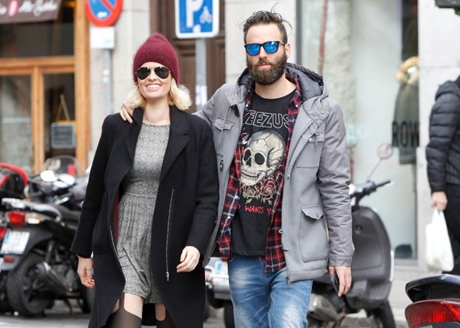 Adriana Abenia y su novio, paseo romántico y planes de boda aún en 'stand by'