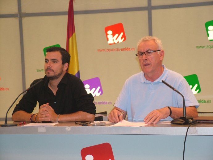Cayo Lara y Alberto Garzón en rueda de prensa en la sede de IU