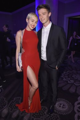 El vestido de infarto de Miley Cyrus en la fiesta pre-Grammy 