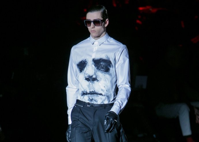 Los inquietantes y perturbadores rostros de Davidelfin