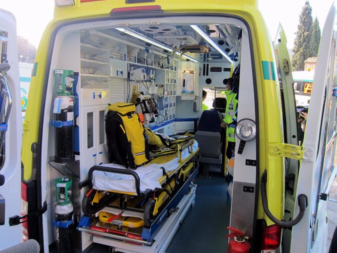 Ambulancia, sanidad, accidente, UVI movil
