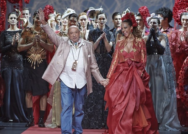 FRANCIS Montesinos EN EL DESFILE DE CIBELES 