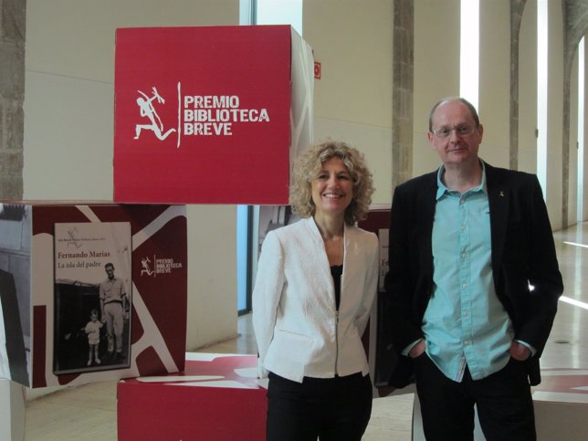 El escritor Fernando Marías con la editora Elena Ramírez
