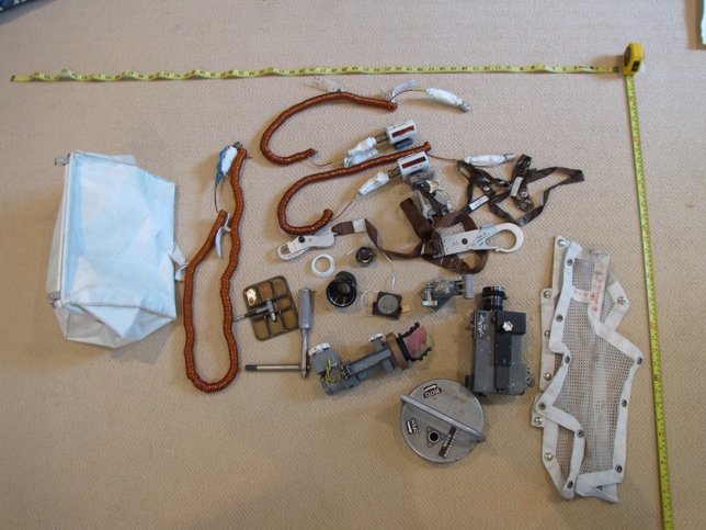 Instrumentos del Apolo XI que guardaba Armstrong en su casa