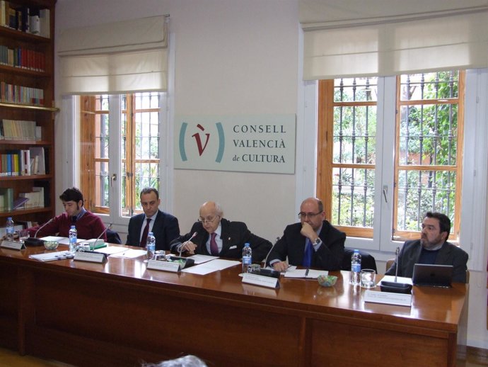 Mesa redonda 'Literatura en valenciano y la digitatalitzación' en el CVC