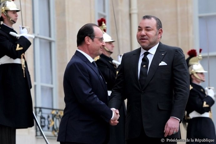Hollande recibe a Mohamed VI en el Eliseo