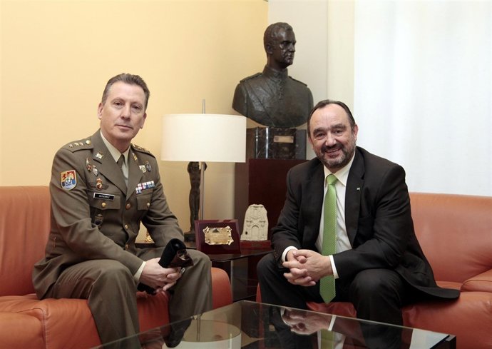 Coronel RIMT Saboya 6 y Valentín Cortés