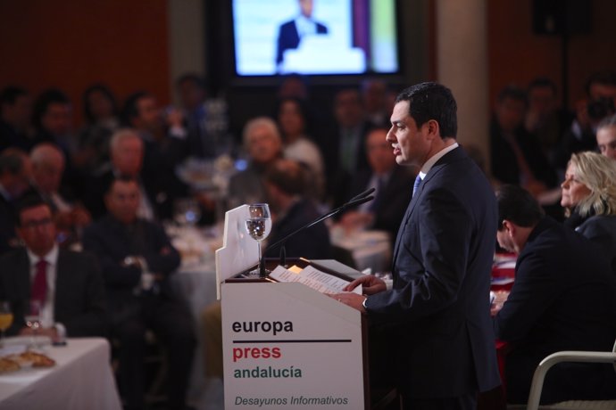 Juanma Moreno, presidente del PP-A, en los Desayunos de Europa Press Andalucía