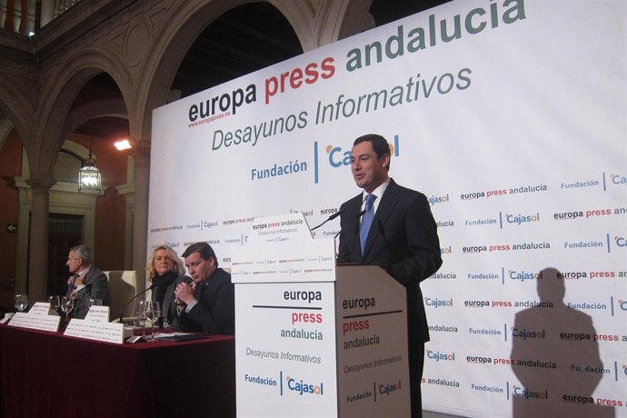 Juanma Moreno, presidente del PP-A, en los Desayunos de Europa Press Andalucía