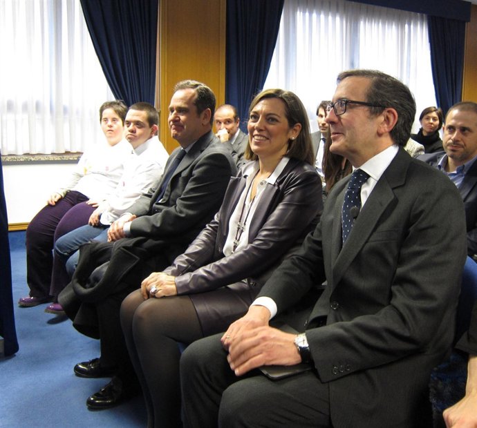De derecha a izquierda, Hidalgo, Marcos y Trillo