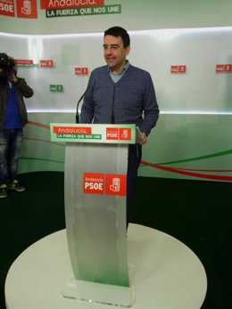 El portavoz del Grupo Parlamentario Socialista, Mario Jiménez