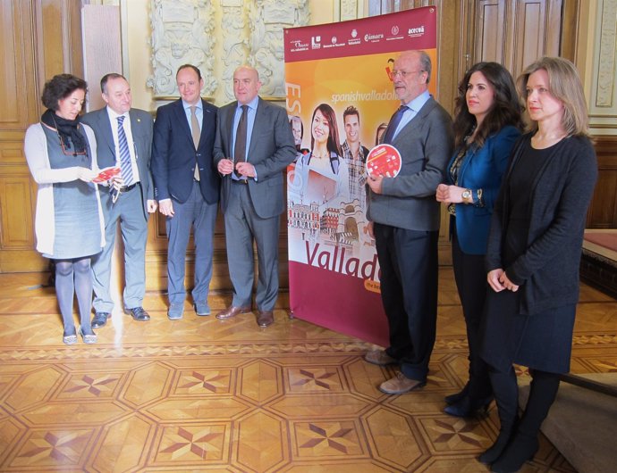 Firmantes del convenio para la promoción del español en Valladolid