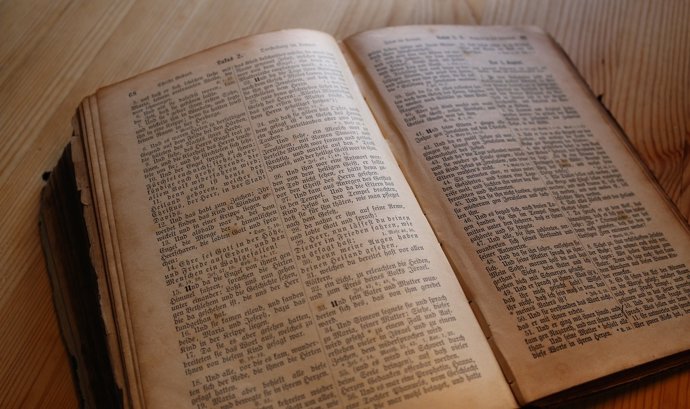 Un ateo gana 100.000 dólares vendiendo una aplicaicón de la Biblia