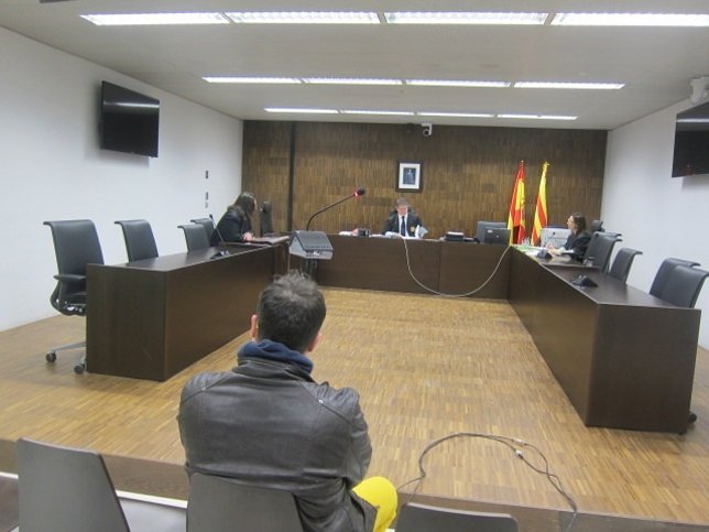 Juicio a un acusado de los disturbios de Can Vies en la Ciudad de la Justicia