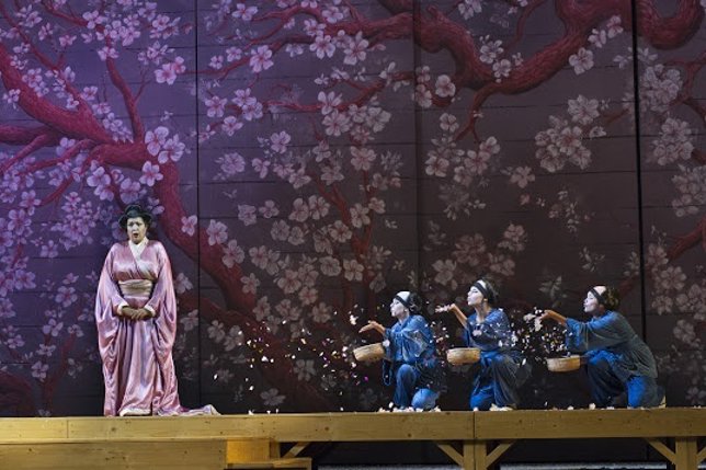 Madama Butterfly
