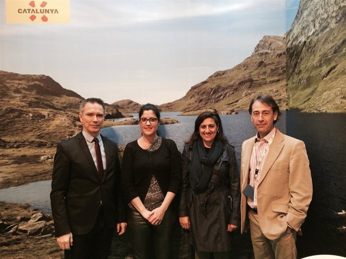 J.Blanch y J.Alegre, con responsables de Astha-Suranga