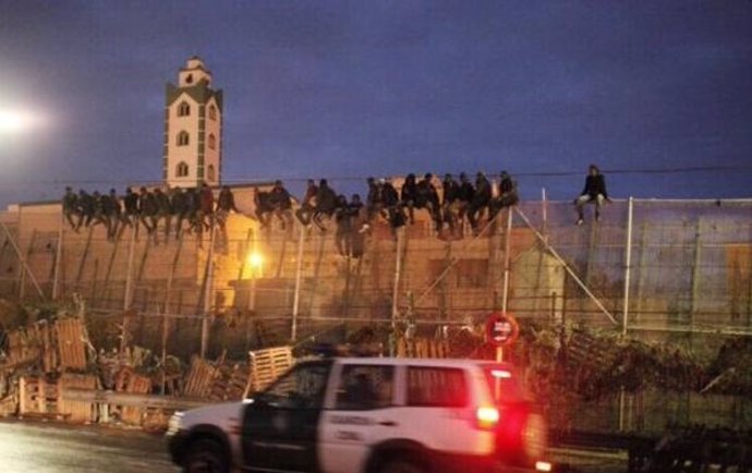 Nuevo salto de inmigrantes en la valla de Melilla