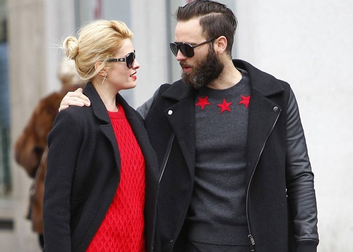 Adriana abenia con su novio