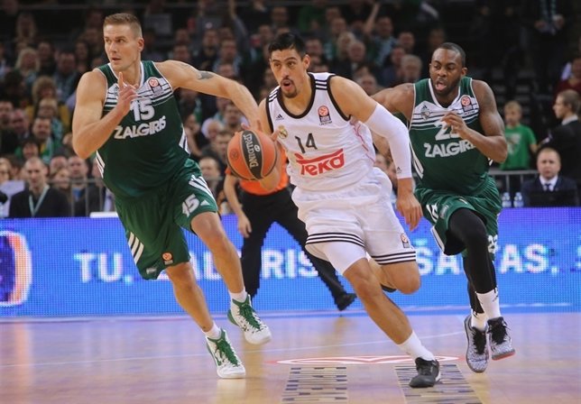 Gustavo Ayón en el Real Madrid - Zalgiris Kaunas de Euroliga