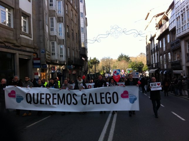 Momento de la manifestación de Queremos Galego en Santiago