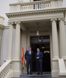 Rajoy con Sanz en el Palacio de Gobierno riojano
