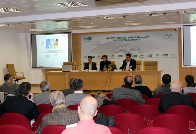 Jornadas sobre energías renovables organizadas por Extenda-