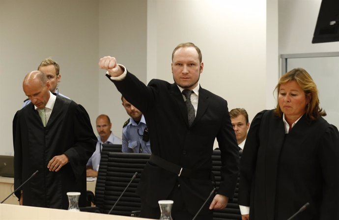 Condenan a Breivik a 21 años de cárcel