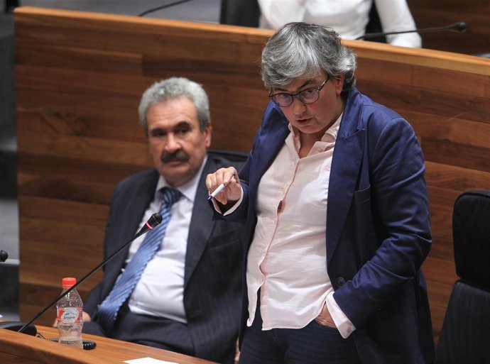  Ana González, Consejera De Educación Y Graciano Torre, Consejero De Economía