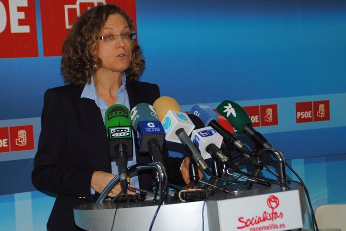 Glorias Rojas, candidata de PSOE a Presidencia de  Melilla, en rueda de prensa