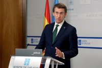 Feijóo dice que la imputación de Reyes Leis no afecta a Hernández y que se actuará "con proporcionalidad"