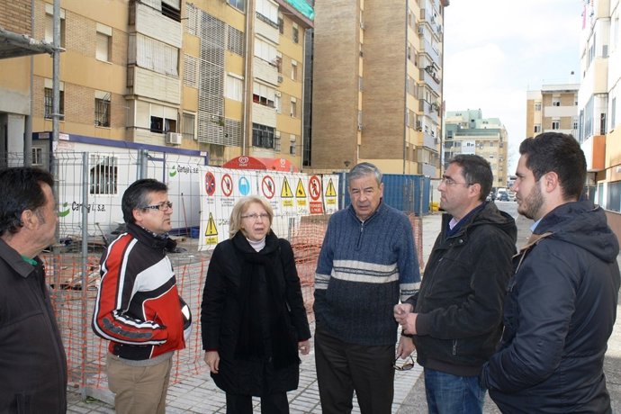 Luis Fernández en el Polígono Sur.