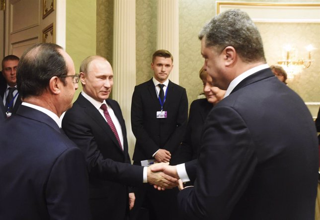 Vladimir Putin y Petro Poroshenko en la Cumbre de 