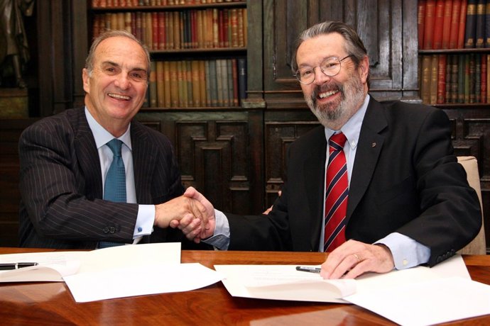 J.Gay de Montellà (Fomento del Trabajo) y J.Montaña (UVic-CCC)