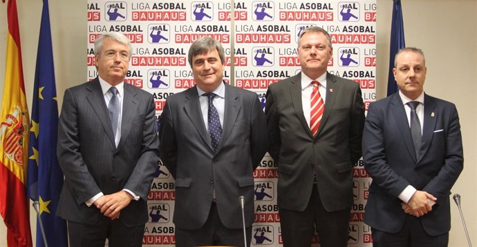 Cardenal, con Coll, Ginneberge y Blázquez
