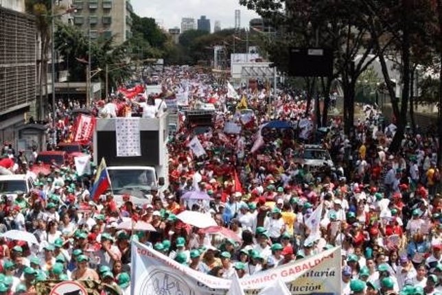 Manifestación de mujeres 'chavistas' en Caracas